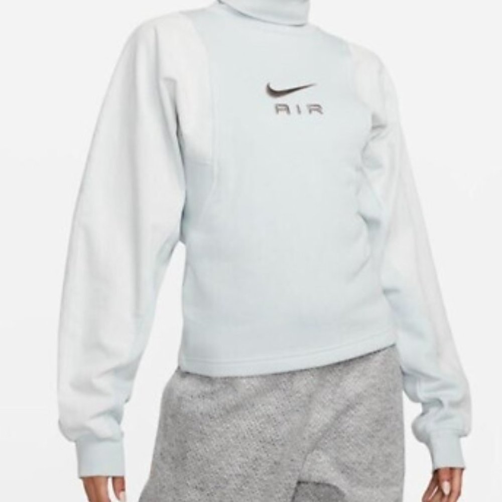 NWT Nike Women's Sweatshirt small